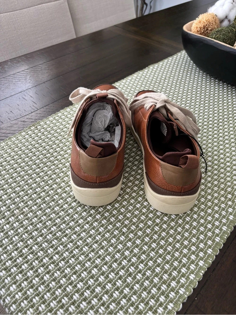 Men's Casual Brown Leather Sneakers with Cream Accents